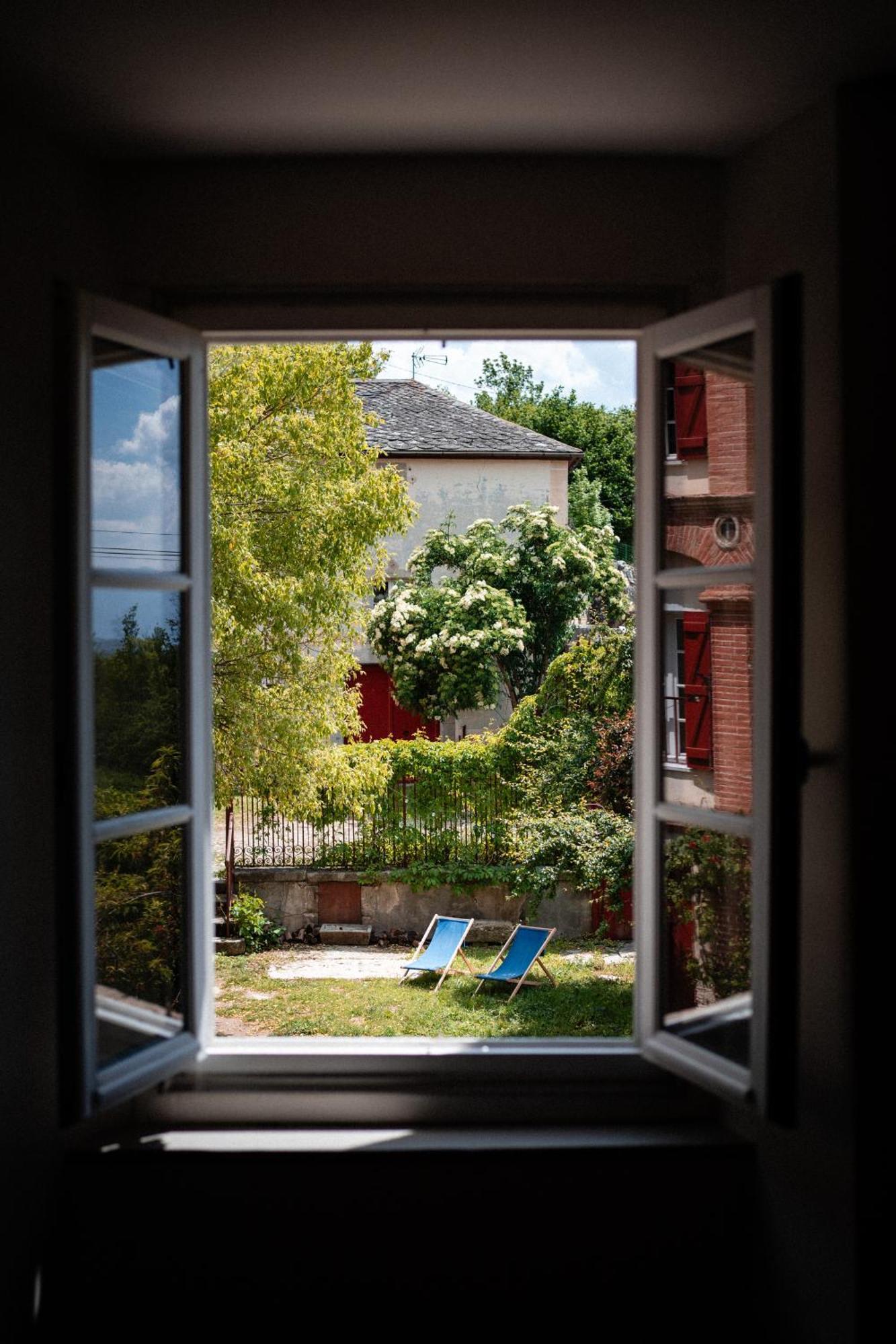 La Grande Maison Rouge Angoustrine Luaran gambar