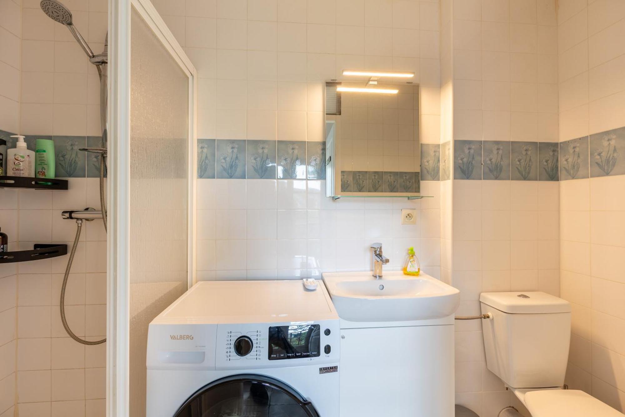 La Grande Maison Rouge Angoustrine Bilik gambar