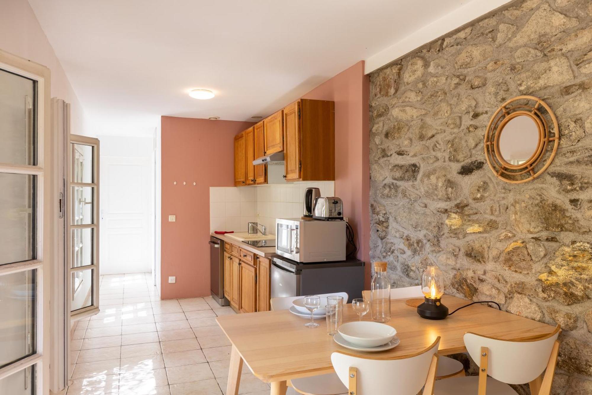 La Grande Maison Rouge Angoustrine Luaran gambar